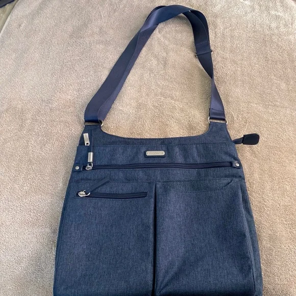Baggallini Denim Blue Multi Pocket Purse - Picture 1 of 7